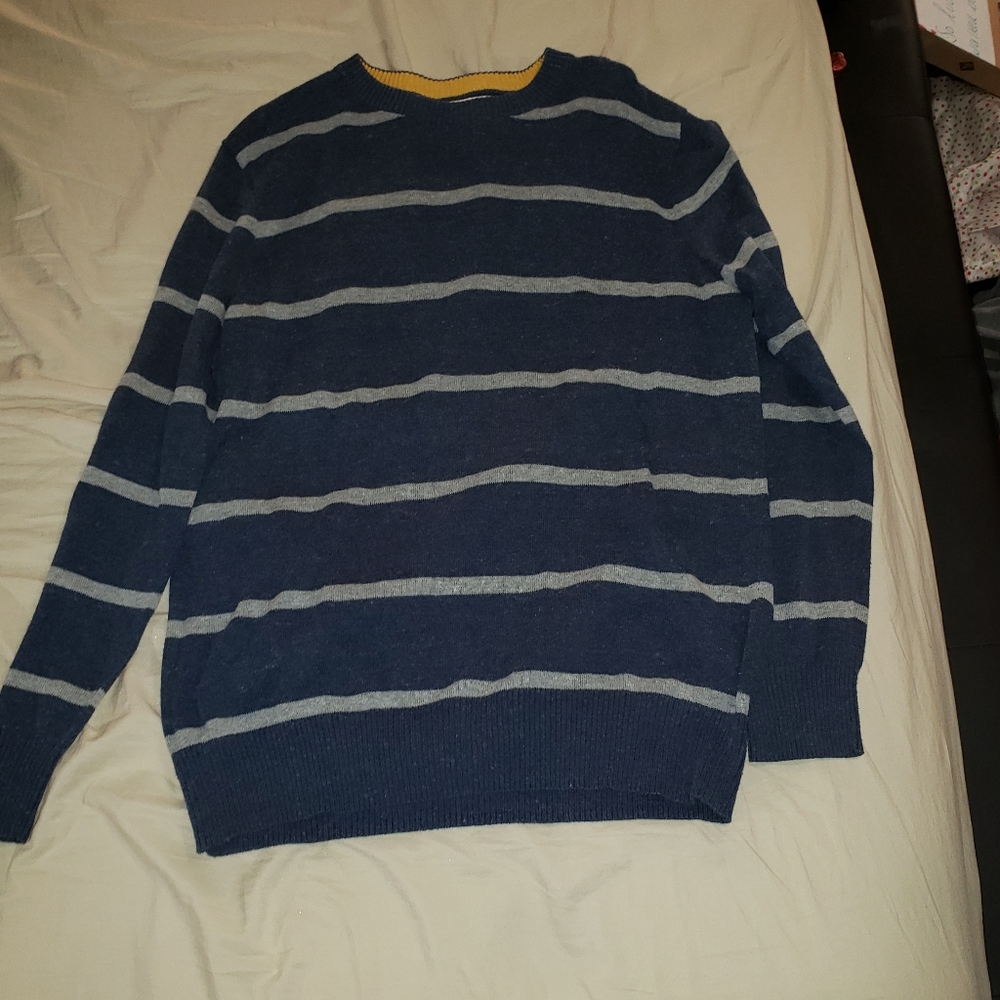 Blue and gray long sleeve sweater